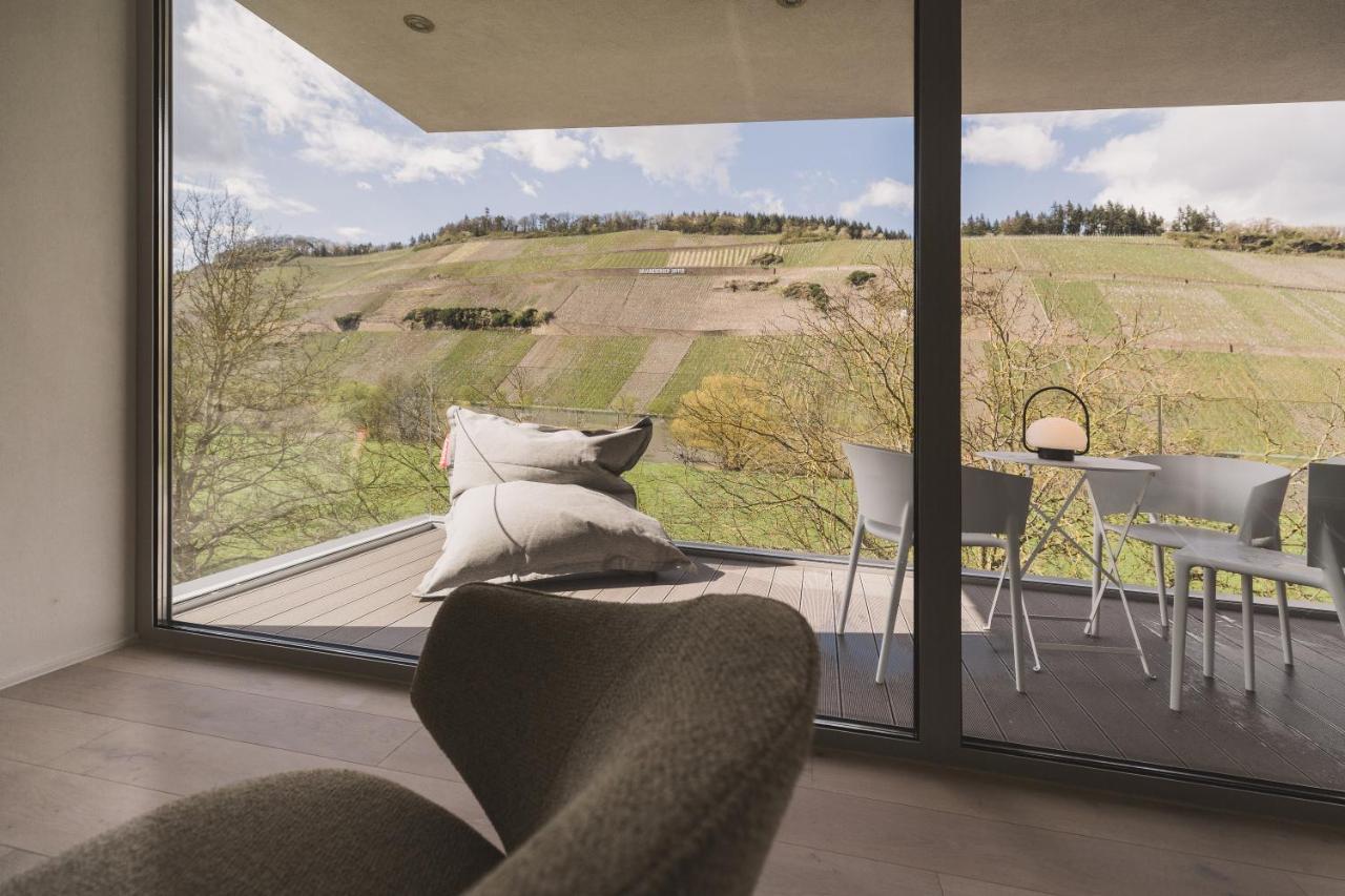 STEILLAGE - Design Moselsuiten mit Panoramablick und SPA Brauneberg Exterior foto