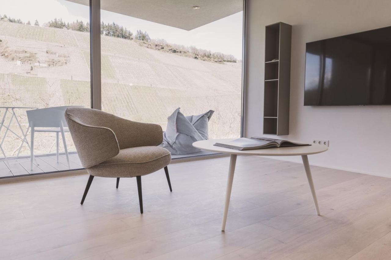 STEILLAGE - Design Moselsuiten mit Panoramablick und SPA Brauneberg Exterior foto